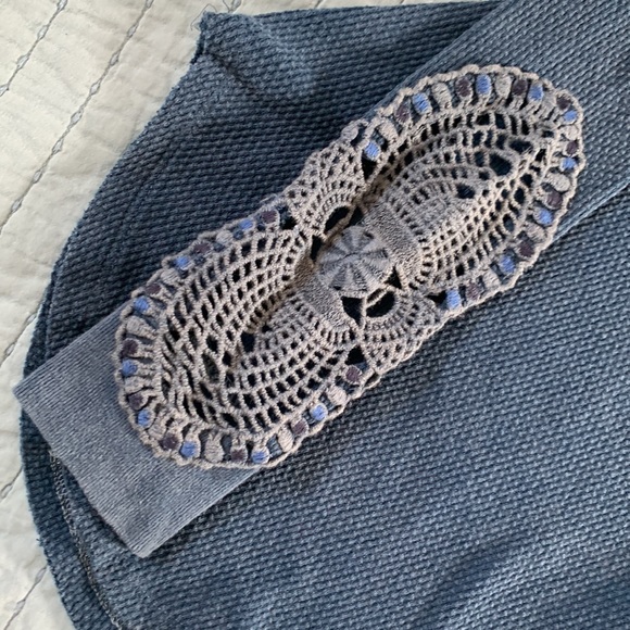 2 Long sleeve waffle knit fitted Tees. - Picture 2 of 9